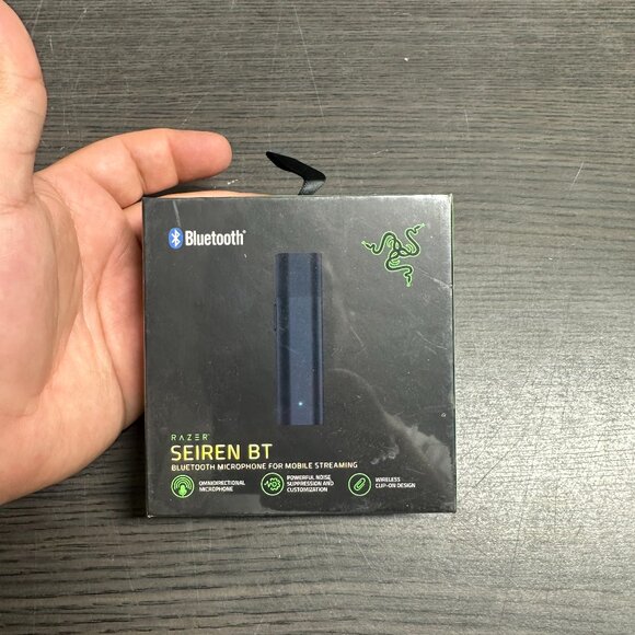 Razer Seiren Wireless Bluetooth Clip-On Omnidirectional Microphone - Picture 1 of 2